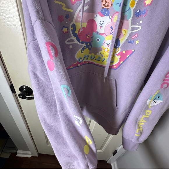 BT21 Lavender Hoodie with Graphic Design size xl - Picture 5 of 12